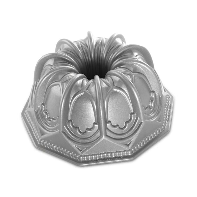 Nordic Ware 2-Piece Formed Bundt Pan And Bundt Keeper (Assorted Shapes And  Colors)