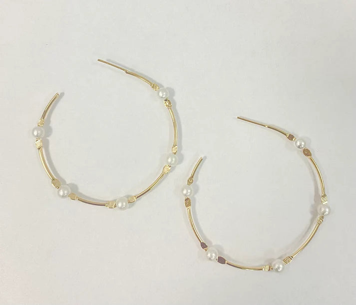 Greta Pearl Hoop Earrings